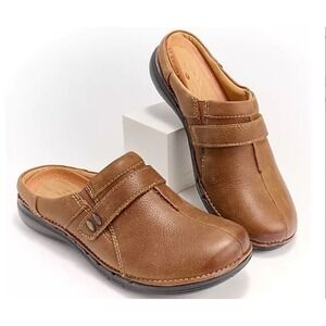 New Clarks Artisan UnLoop Ease Slip-On Brown Leather Loafers Clogs Comfort Sz 7M